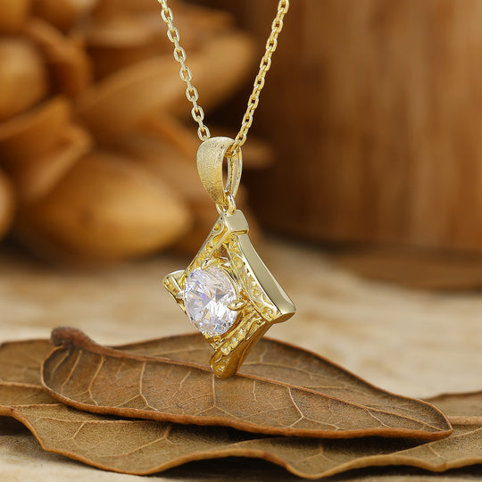 Vintage Filigree Round Cut Engraved Moissanite Pendant 14K Gold Pendant Necklace For Her