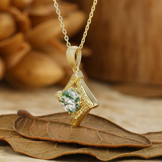 Vintage Filigree Round Cut Engraved Moss Agate Pendant 14K Gold Pendant Necklace For Her