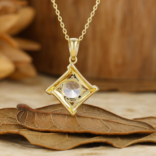 Vintage Filigree Round Cut Engraved Moissanite Pendant 14K Gold Pendant Necklace For Her