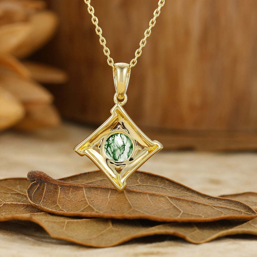 Vintage Filigree Round Cut Engraved Moss Agate Pendant 14K Gold Pendant Necklace For Her