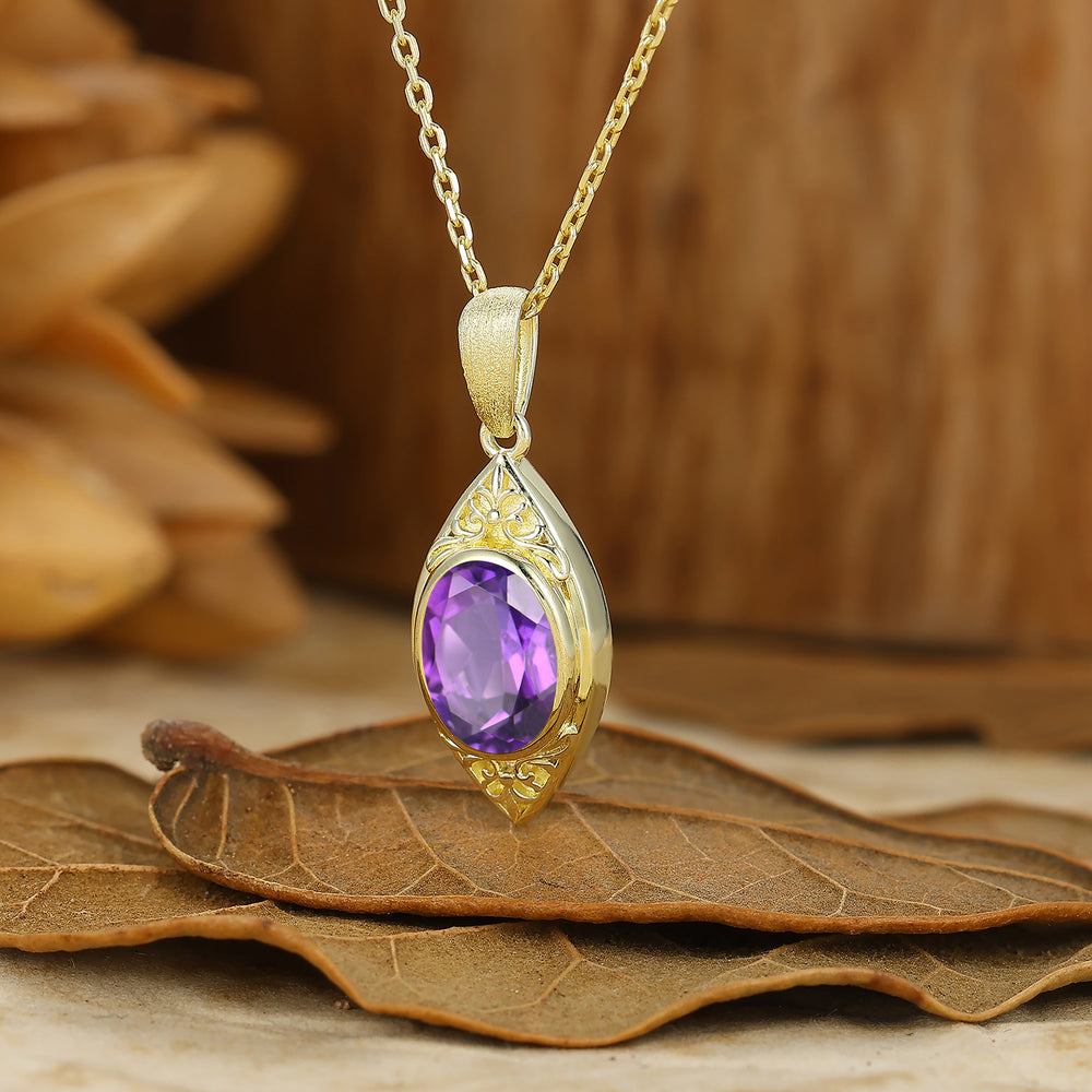 Vintage-Style Oval Cut Amethyst Pendant C-Shaped Pendant Necklace For Her