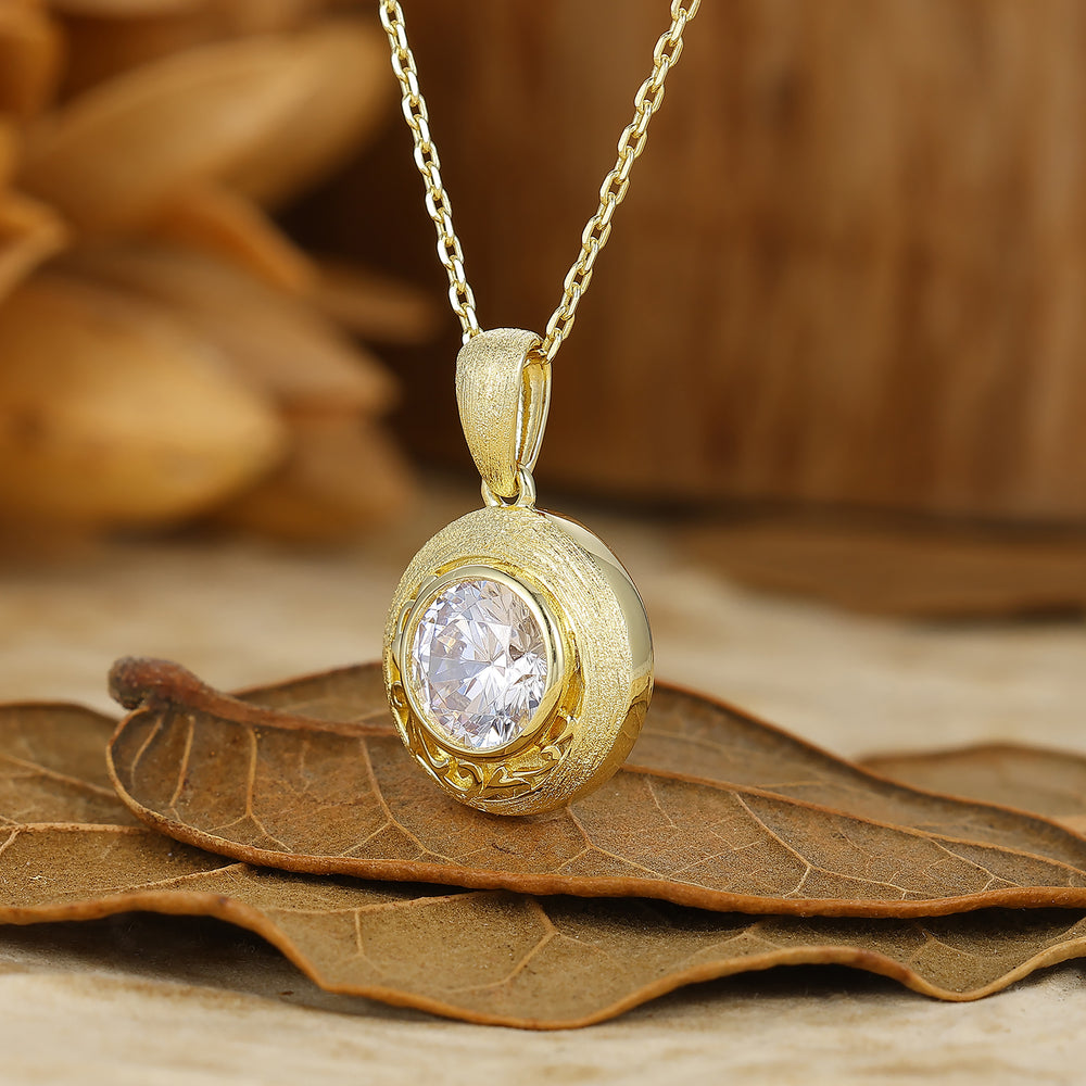Vintage Filigree Round Cut Engraved Moissanite Pendant Gold Pendant Necklace For Her