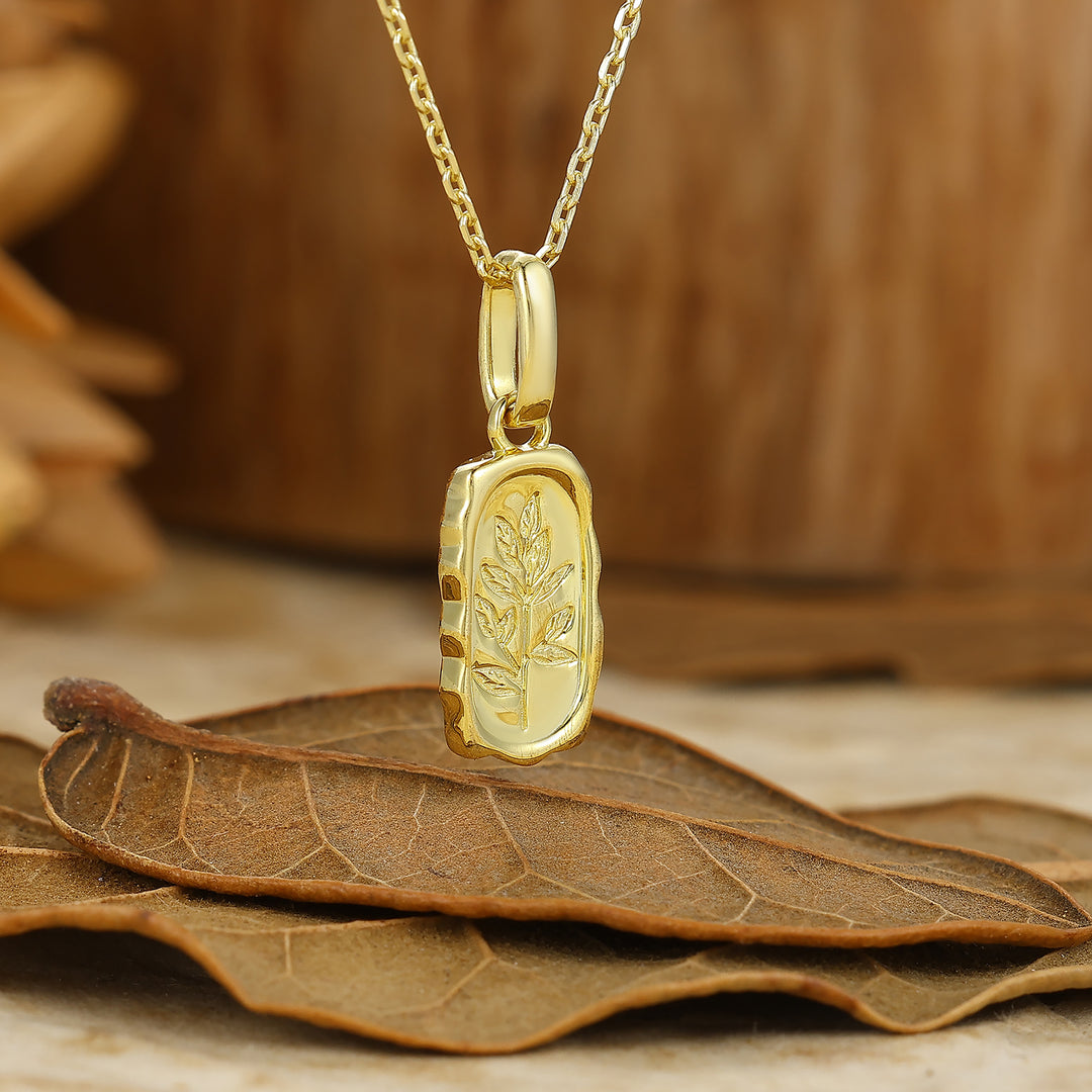 Unique Leaf Engraved Pendant Handcraft Pendant Necklace For Women