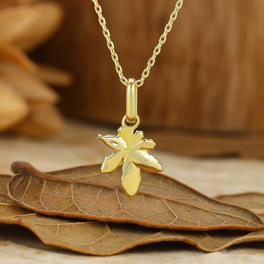 Maple Leaf Design Moissanite Inlay Pendant Brilliant S925 Necklace Gift For Her