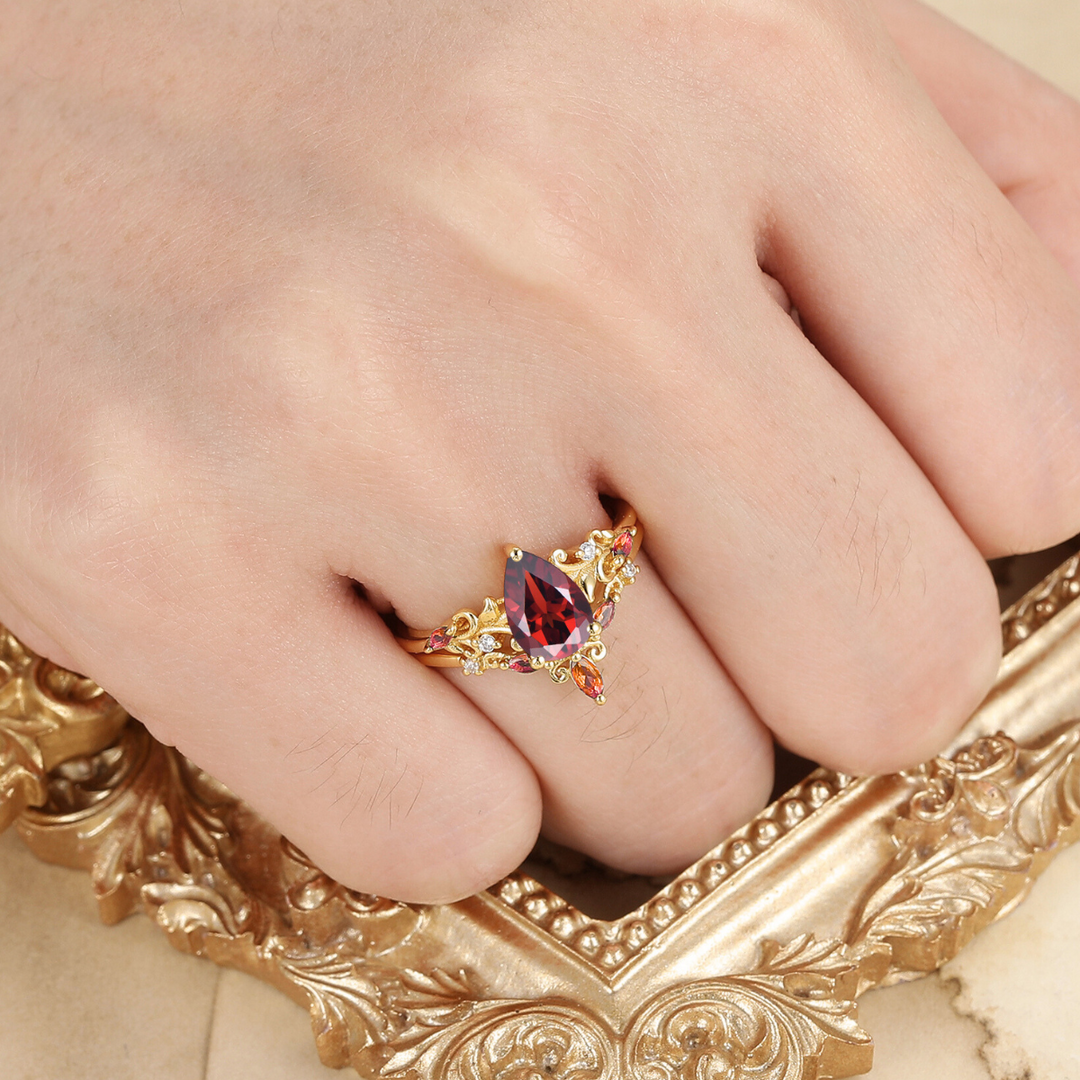Romantische Bloemen Granaat Bruiloft Set Vintage Geïnspireerde Statement Ring Granaat Cluster Ring Set