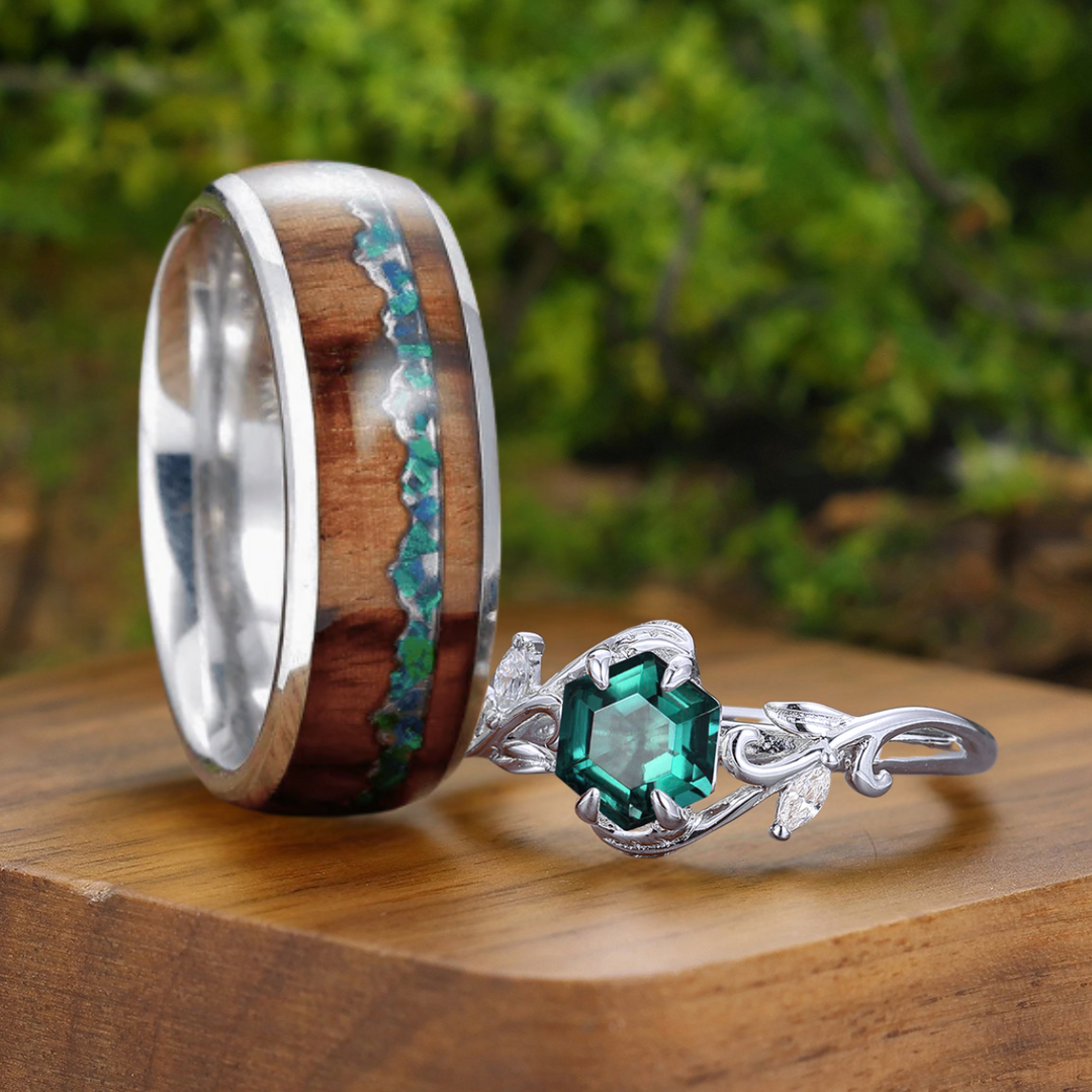 Bague de couple en émeraude verte inspirée de la feuille Bague