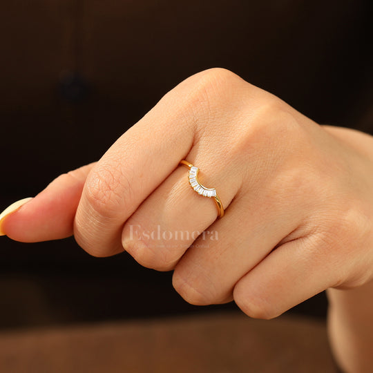 Elegant Minimalist Moissanite Band Curved Wedding Band Solid Yellow Gold Ring For Women