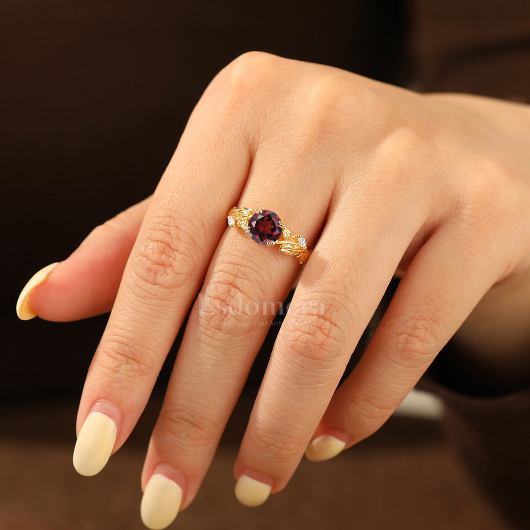 Leaf Engraved 1.25CT Round Red Garnet Engagement Ring 14K Gold Vintage Design Wedding Ring
