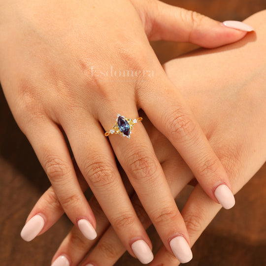 Artsy Bague de Mariage à Feuille Florale avec Alexandrite 1CT Taille Marquise Moissanite Anneau Creux