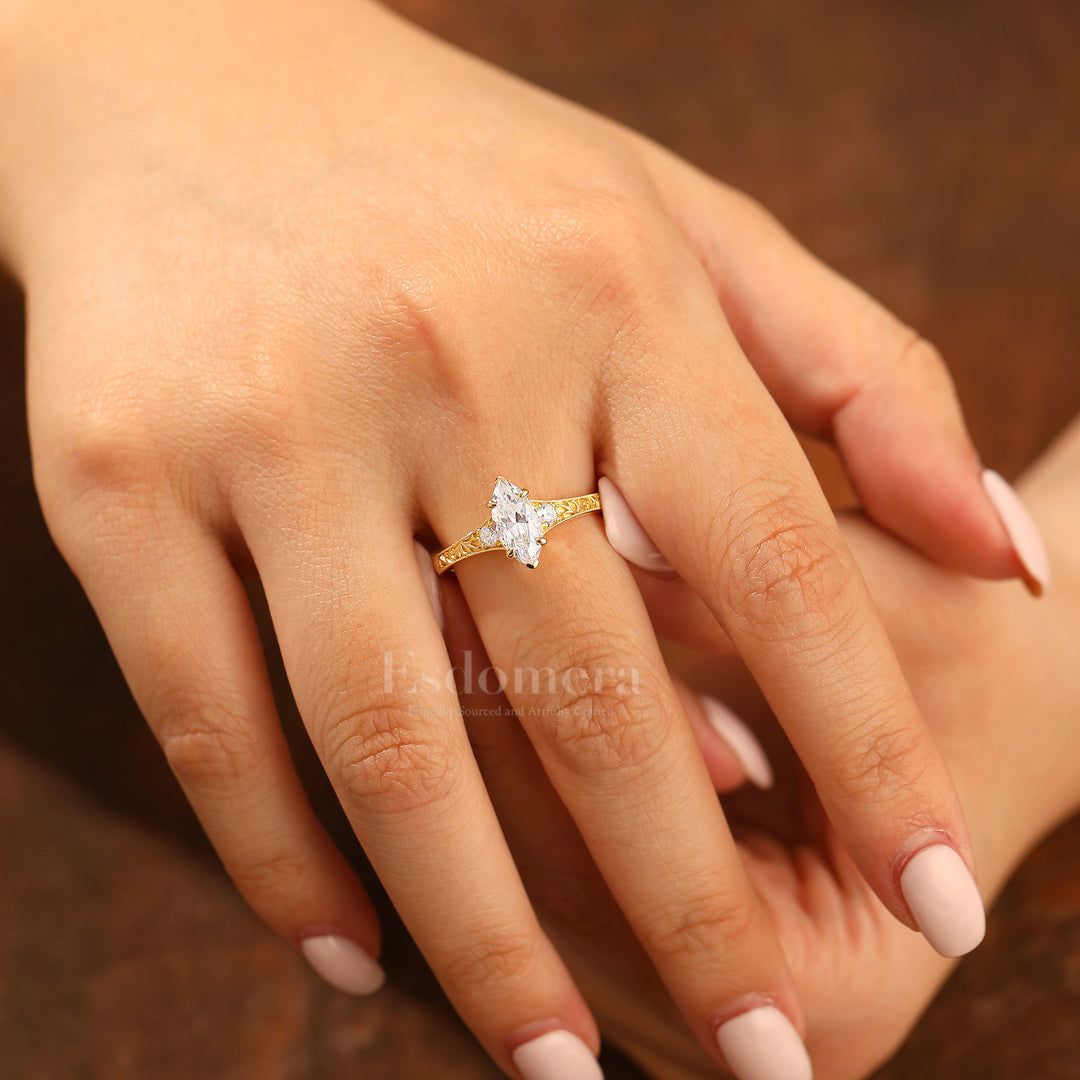 Vintage Marquise Cut Moissanite Filigran Verlobungsring Dreisteinfassung Ring in Gelbgoldton