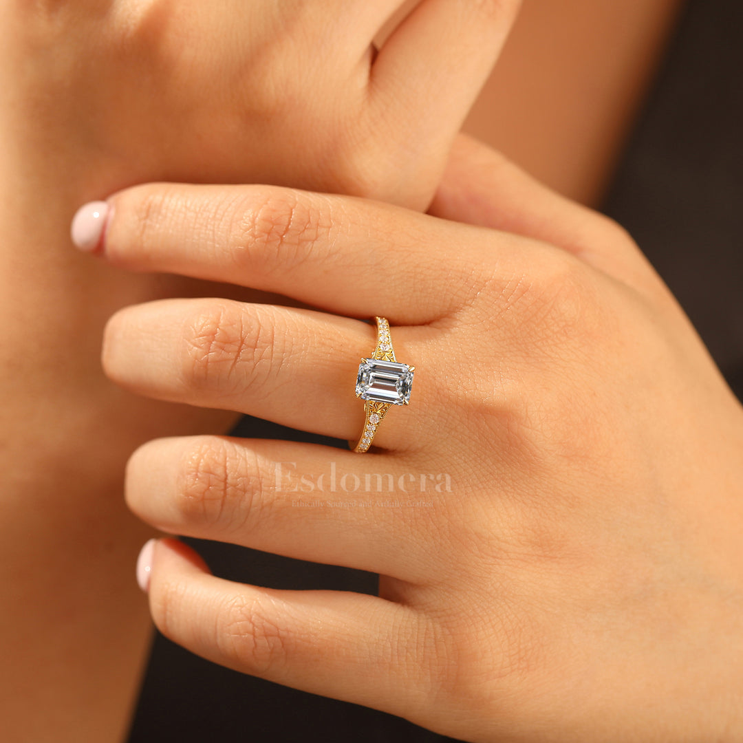 Unique 2CT Esmeralda Corte Diamante Cultivado en Laboratorio Anillo de Promesa con Detalles de Pavé Anillo de Boda (Certificado IGI)