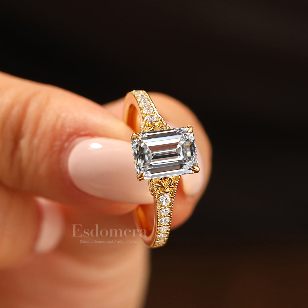 Unique 2CT Esmeralda Corte Diamante Cultivado en Laboratorio Anillo de Promesa con Detalles de Pavé Anillo de Boda (Certificado IGI)