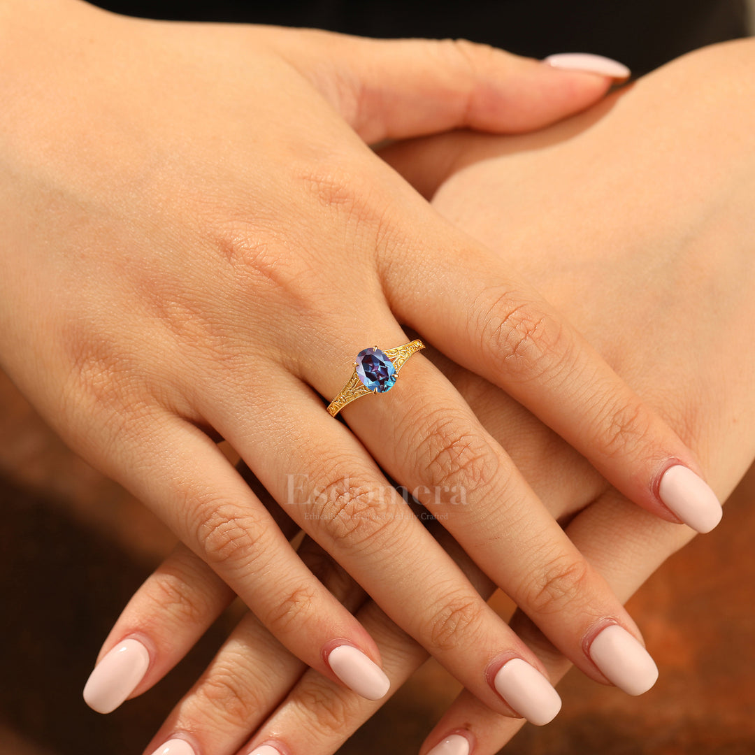 Solid 14k Yellow Gold Vintage Oval Cut Alexandrite Engagement Rings Carved Vine Bridal Ring