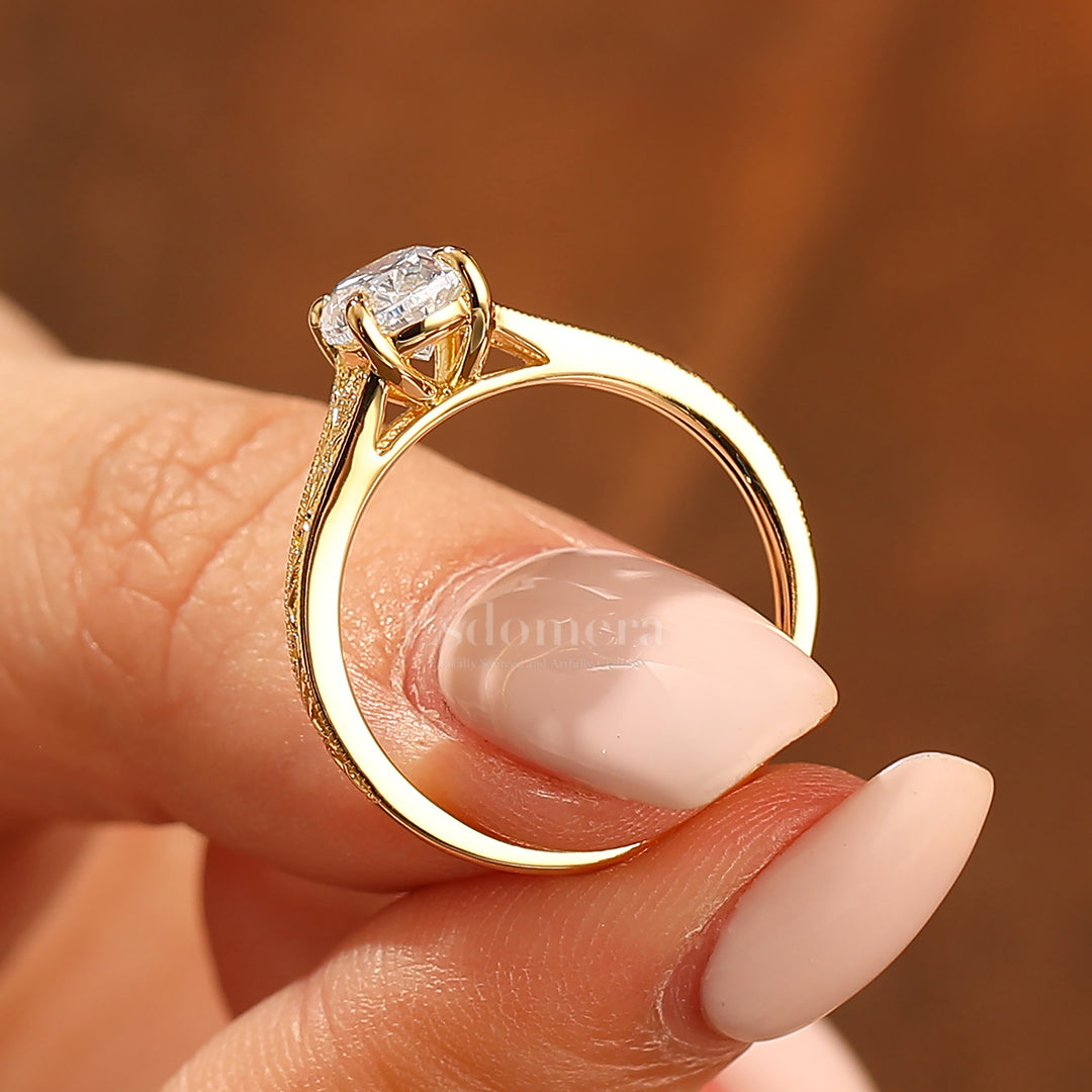 Solid 14k Gelbgold Vintage Ovaler Moissanit Verlobungsring mit Graviertem Weinranken-Design Brautring