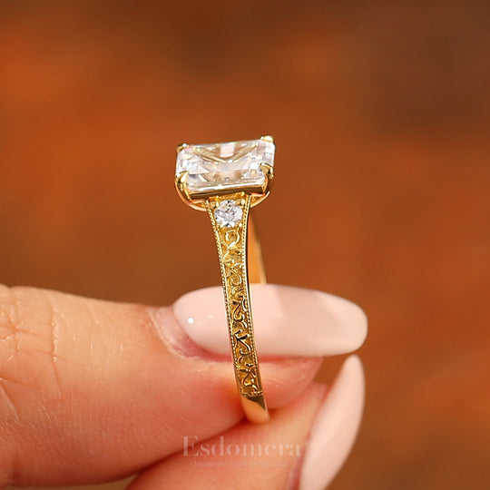 Retro grabado con motivos en espiral Anillo nupcial de moissanita talla esmeralda 2CT Anillo de boda en forma de vid para ella