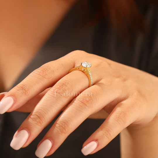 Solid Gelbgold Vintage Ovaler Moissanit Verlobungsring mit geschnitztem Reben-Design Brautring