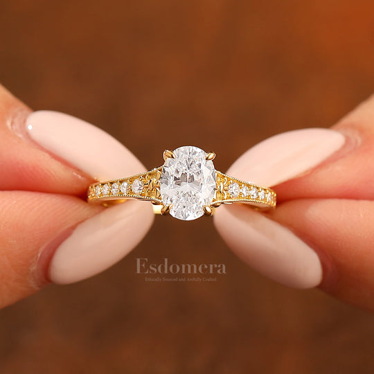 Solid Gelbgold Vintage Ovaler Moissanit Verlobungsring mit geschnitztem Reben-Design Brautring