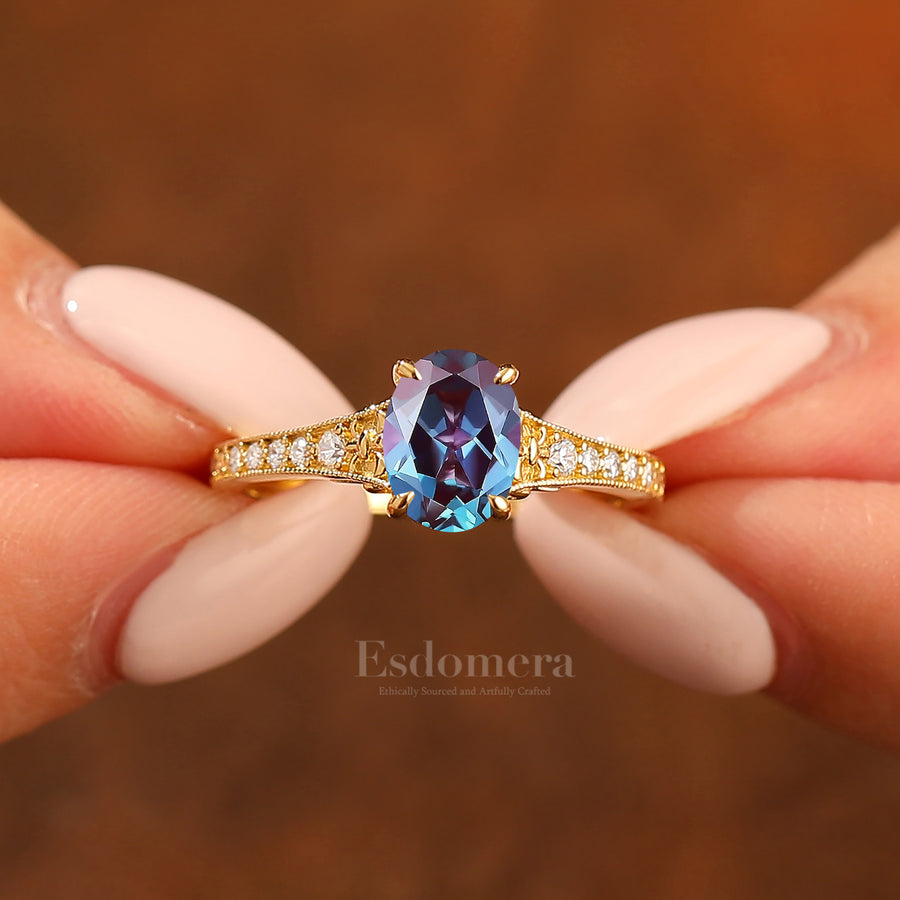 Solid Yellow Gold Vintage Oval Cut Alexandrite Engagement Ring Carved Vine Bridal Ring