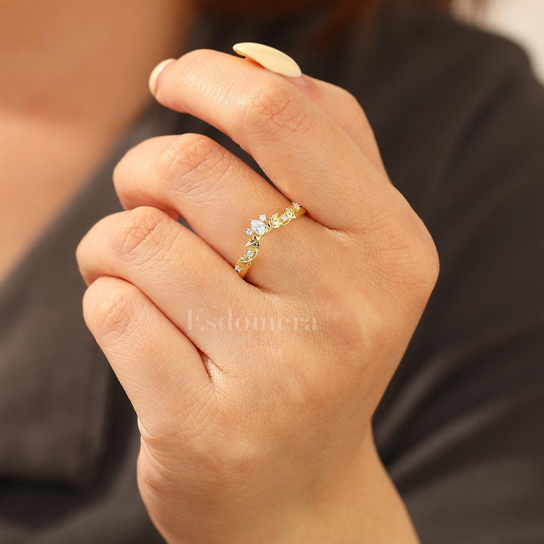 Whimsical Leaf Moissanite Curved Band Vine Moissanite Women Wedding Band