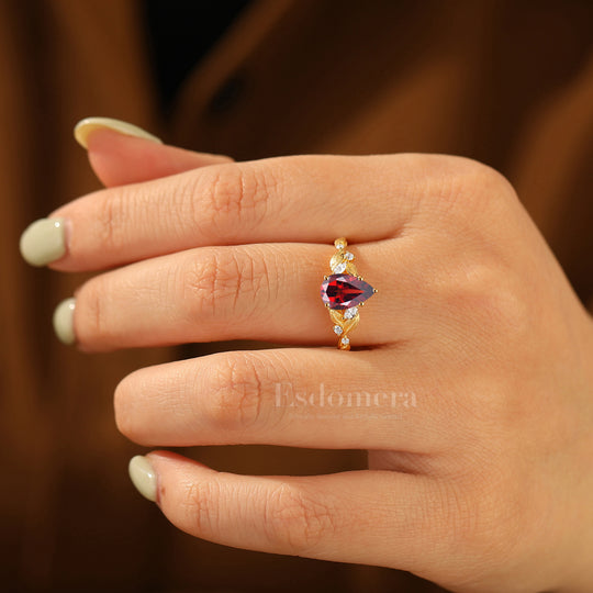 Leaf Inspired Natural Red Garnet Bridal Ring Vintage 1.5CT Pear Cut Garnet Engagement Ring