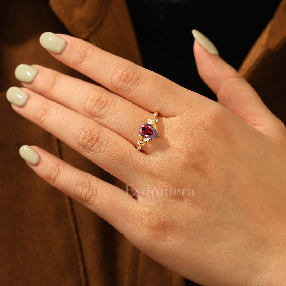 Leaf Inspired Natural Red Garnet Bridal Ring Vintage 1.5CT Pear Cut Garnet Engagement Ring