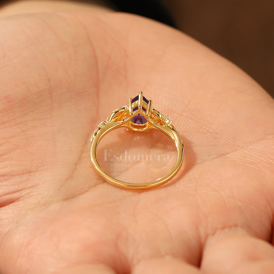 Leaf Inspired Natural Red Garnet Bridal Ring Vintage 1.5CT Pear Cut Garnet Engagement Ring