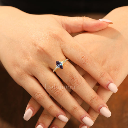 Vintage Marquise Cut Alexandrite Filigree Setting Ring Solid Yellow Gold Wedding Ring For Her