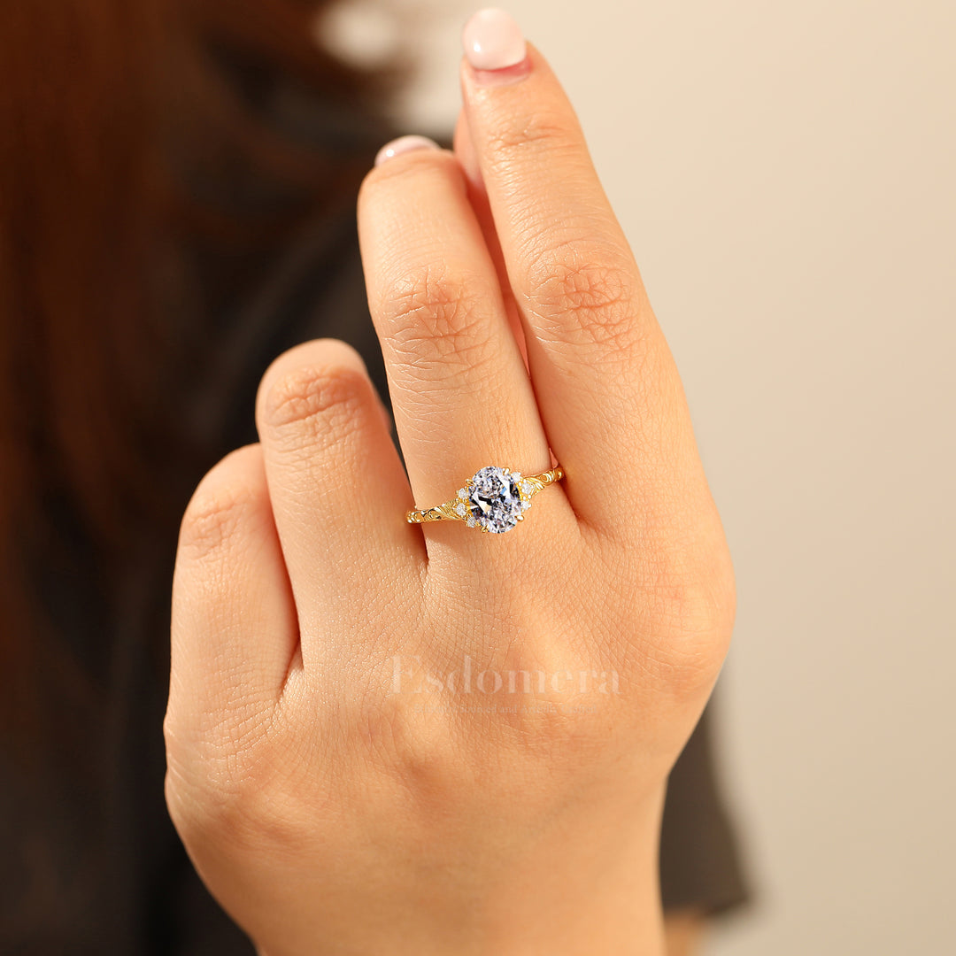 14K Romántico Diamante Ovalado Cultivado en Laboratorio con Piedras Laterales Delicadas Anillo de Boda Grabado para Aniversario (Certificado IGI)