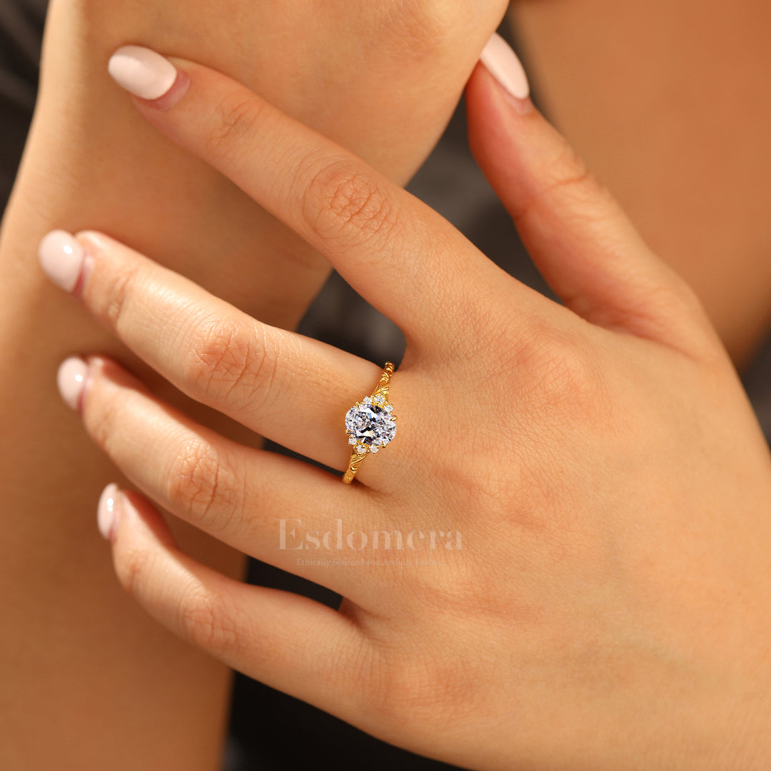 14K Romántico Diamante Ovalado Cultivado en Laboratorio con Piedras Laterales Delicadas Anillo de Boda Grabado para Aniversario (Certificado IGI)