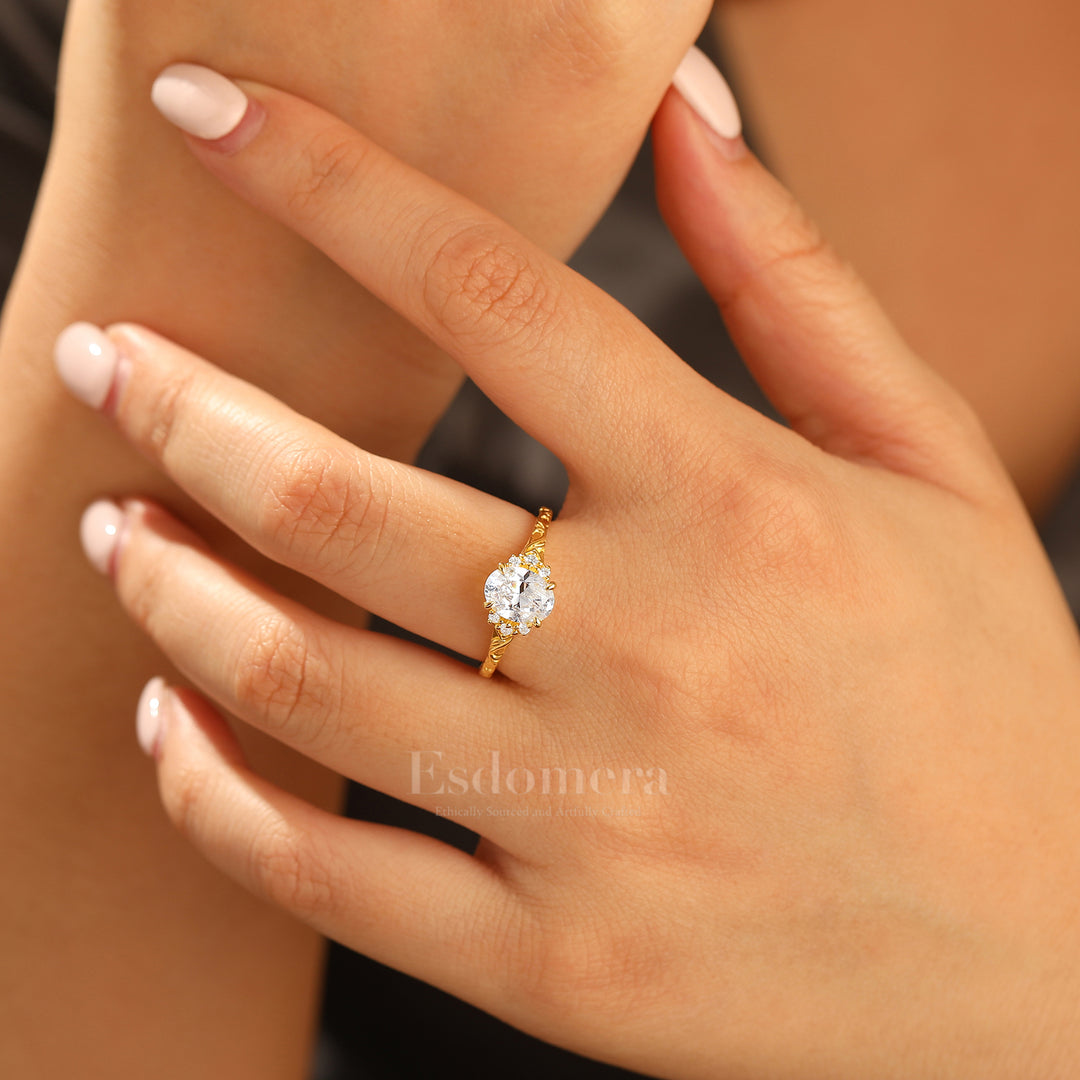 14K Bague de fiançailles romantique en moissanite taille ovale, bague de mariage en or rose avec grappe