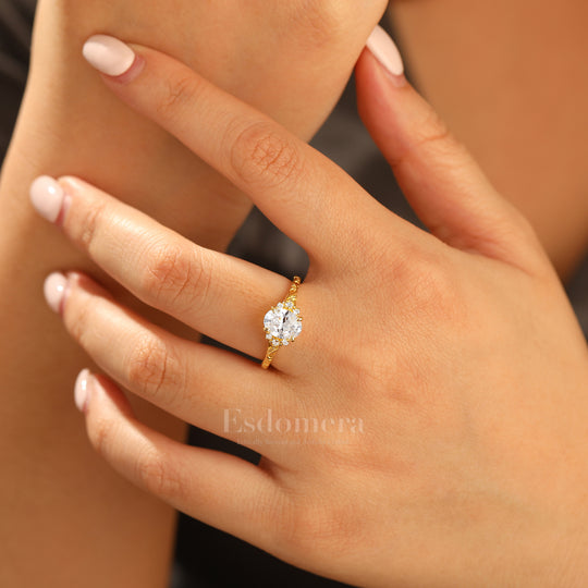 14K Bague de fiançailles romantique en moissanite taille ovale, bague de mariage en or rose avec grappe