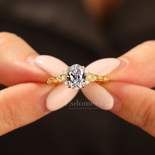 14K Romántico Diamante Ovalado Cultivado en Laboratorio con Piedras Laterales Delicadas Anillo de Boda Grabado para Aniversario (Certificado IGI)