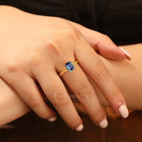 14K Solid Gold Solitaire 2CT Emerald Cut Filigreed Alexandrite Bridal Ring Baroque-inspired Women Ring