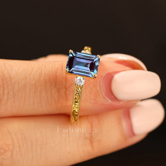 Unique Milgraine 2CT Emerald Cut Alexandrite Wedding Ring For Women 3 Stone Engagement Ring