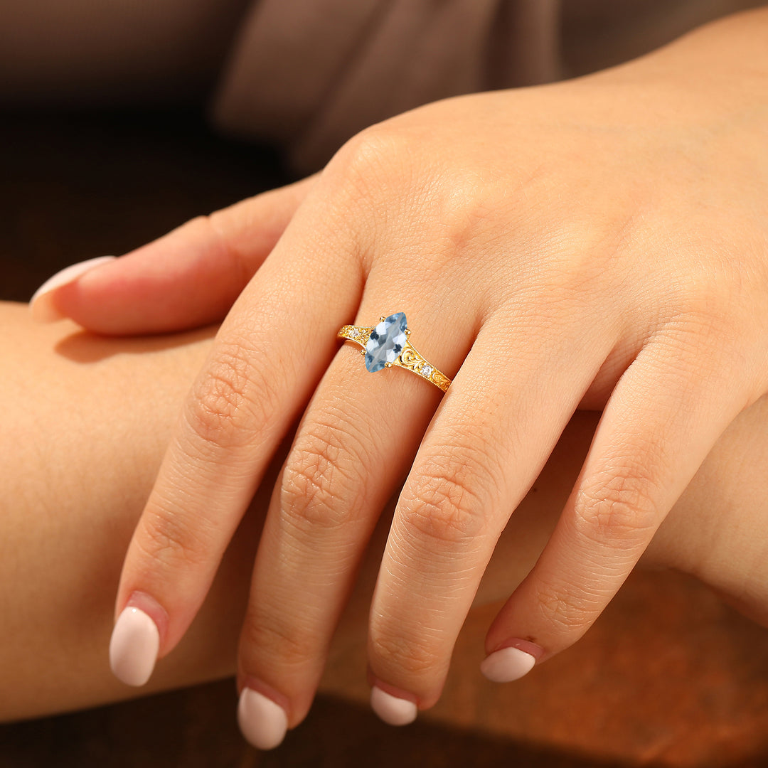 Scrollwork Milgrained Anello di Nozze Acquamarina Vintage in Argento Sterling 925 Placcato Oro per Donna