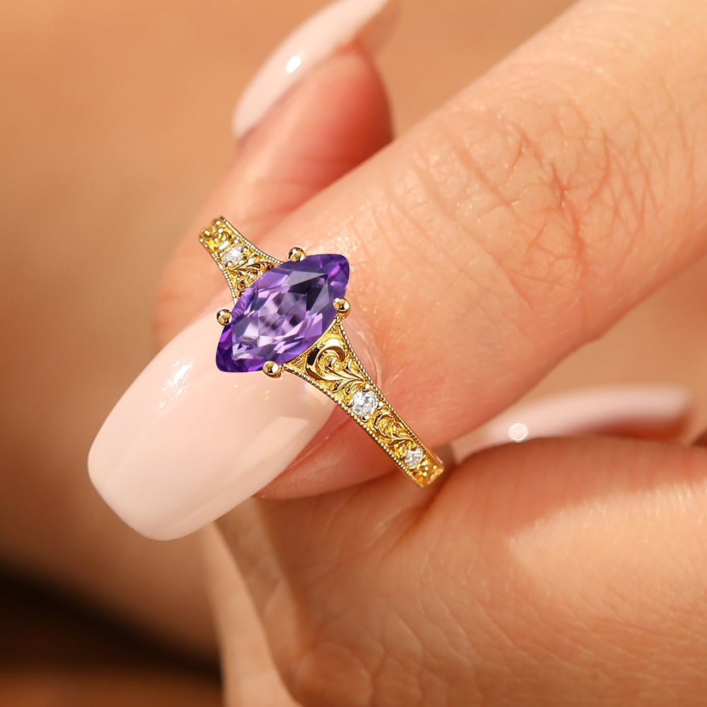 Anillo de mujer de amatista estilo antiguo con filigrana de vid y engaste de garras para compromiso