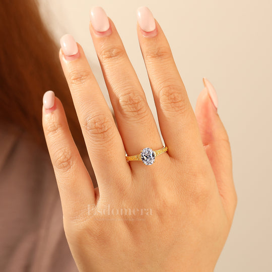 Bague de fiançailles florale gravée avec diamant synthétique taille ovale solitaire 4 griffes Anneau de mariage anniversaire (certifié IGI)