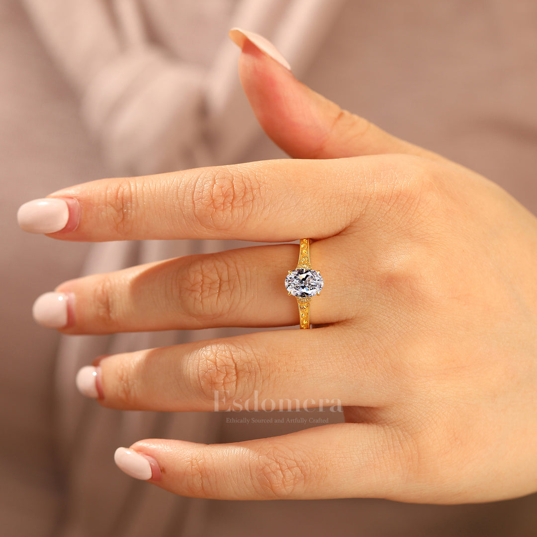 Bague de fiançailles florale gravée avec diamant synthétique taille ovale solitaire 4 griffes Anneau de mariage anniversaire (certifié IGI)