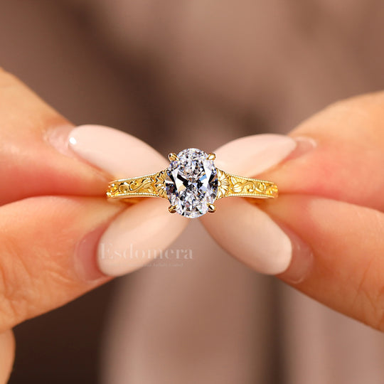 Bague de fiançailles florale gravée avec diamant synthétique taille ovale solitaire 4 griffes Anneau de mariage anniversaire (certifié IGI)