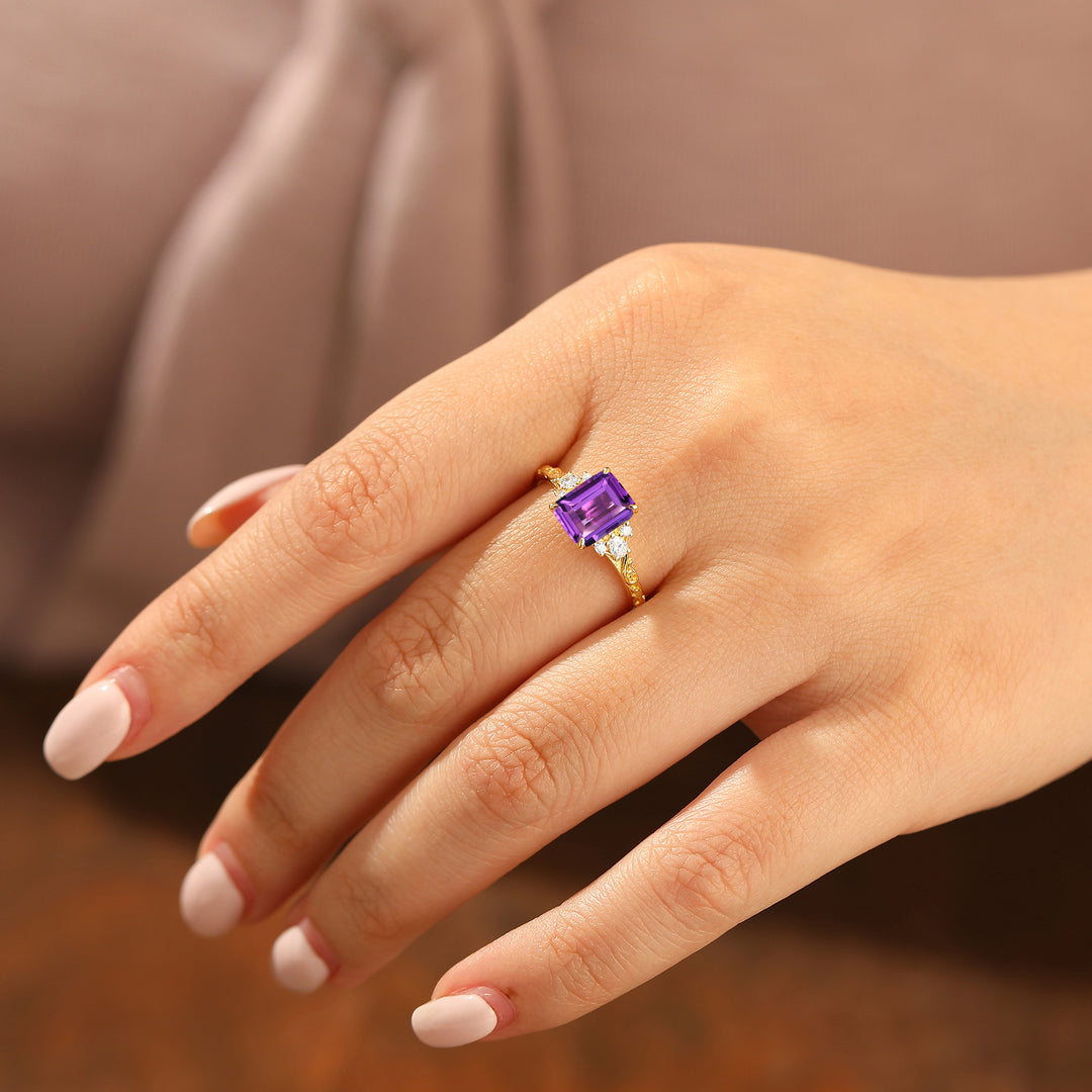 Unique 2CT Feuille inspirée Taille Émeraude Bague de fiançailles en or jaune 14 carats avec améthyste naturelle Bague de mariage en filigrane