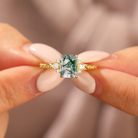 Unique 2CT Feuille inspirée Taille Émeraude Bague de fiançailles en or jaune 14 carats avec agate mousse naturelle Bague de mariage en filigrane