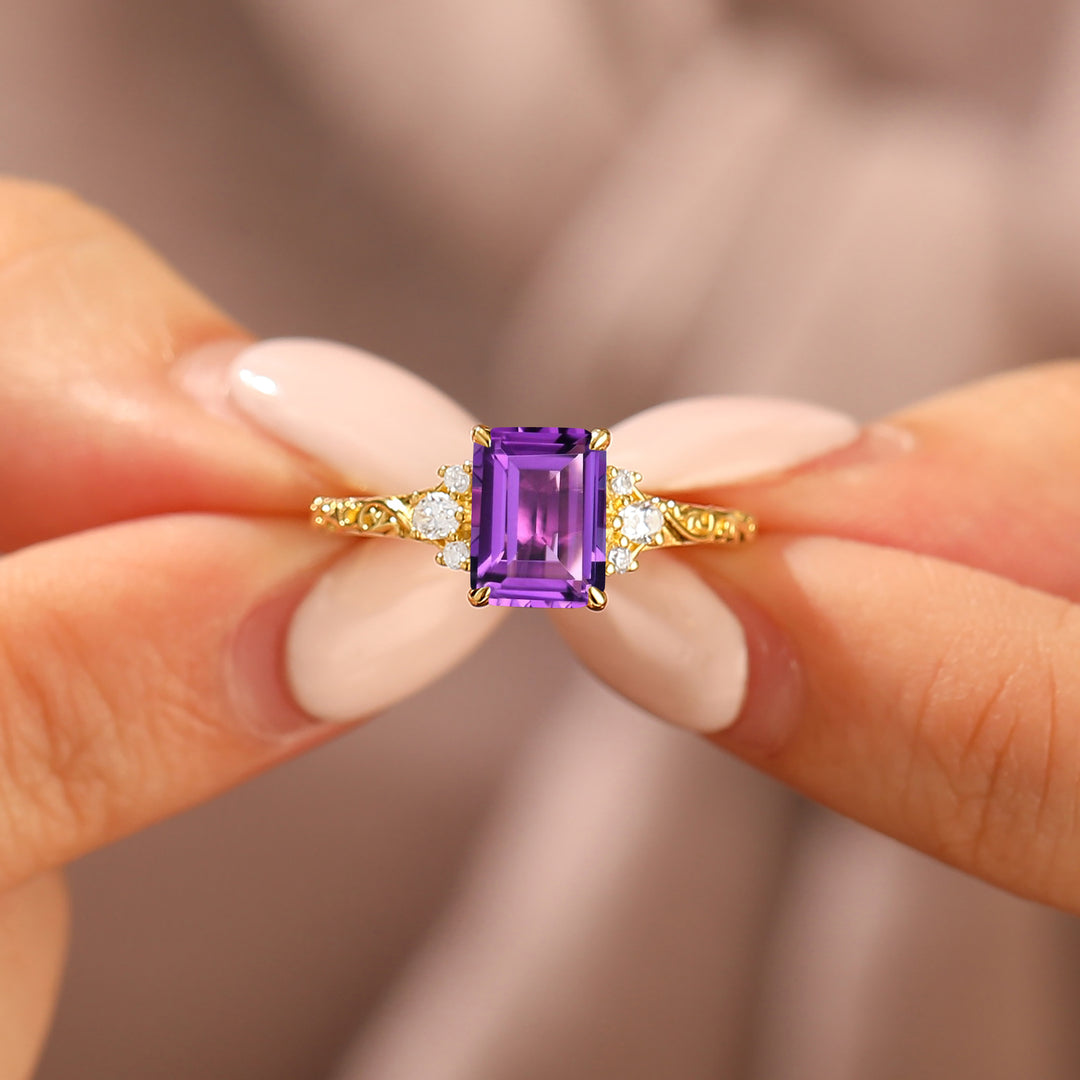 Unique 2CT Feuille inspirée Taille Émeraude Bague de fiançailles en or jaune 14 carats avec améthyste naturelle Bague de mariage en filigrane