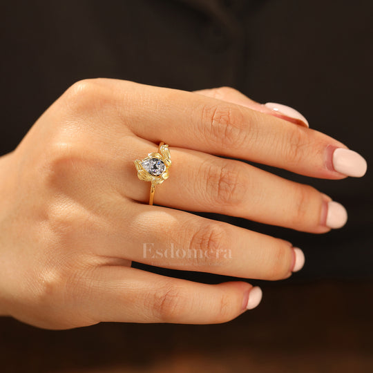 Lotus Petal Diseño de Loto Anillo de Diamante Cultivado en Laboratorio Anillo Botánico Hecho a Mano para Mujer (Certificado IGI)