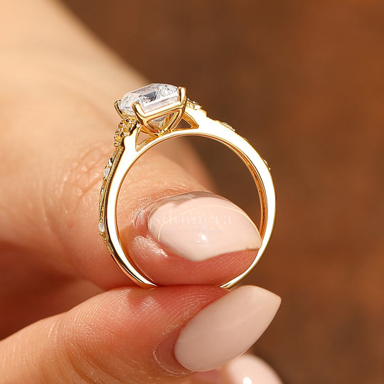 Bague à jonc filigrane orné Coupe émeraude inspirée de feuille Bague de fiançailles en moissanite en or jaune 14 carats Bague de mariage filigrane