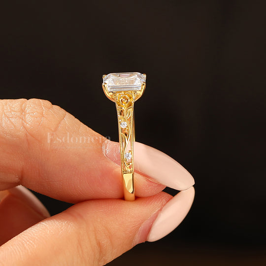 Bague à jonc filigrane orné Coupe émeraude inspirée de feuille Bague de fiançailles en moissanite en or jaune 14 carats Bague de mariage filigrane