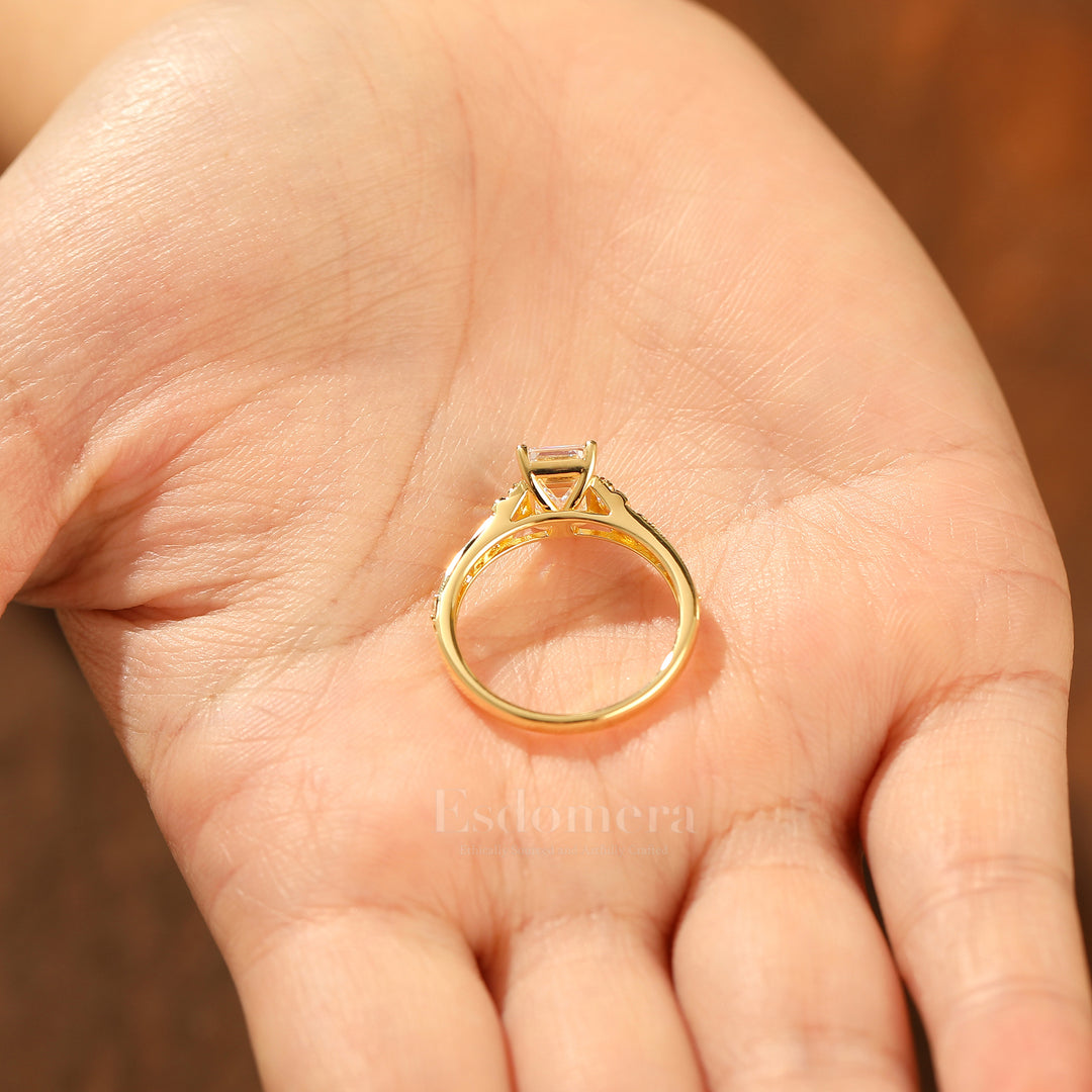 Bague à jonc filigrane orné Coupe émeraude inspirée de feuille Bague de fiançailles en moissanite en or jaune 14 carats Bague de mariage filigrane