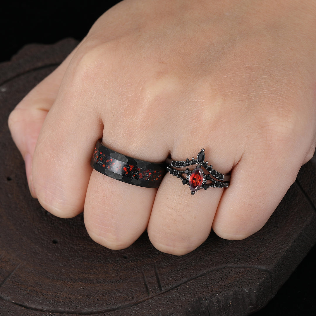 Anillo de pareja con conjunto de anillos chapados en negro con granate rojo natural tallado en marquesa gótica