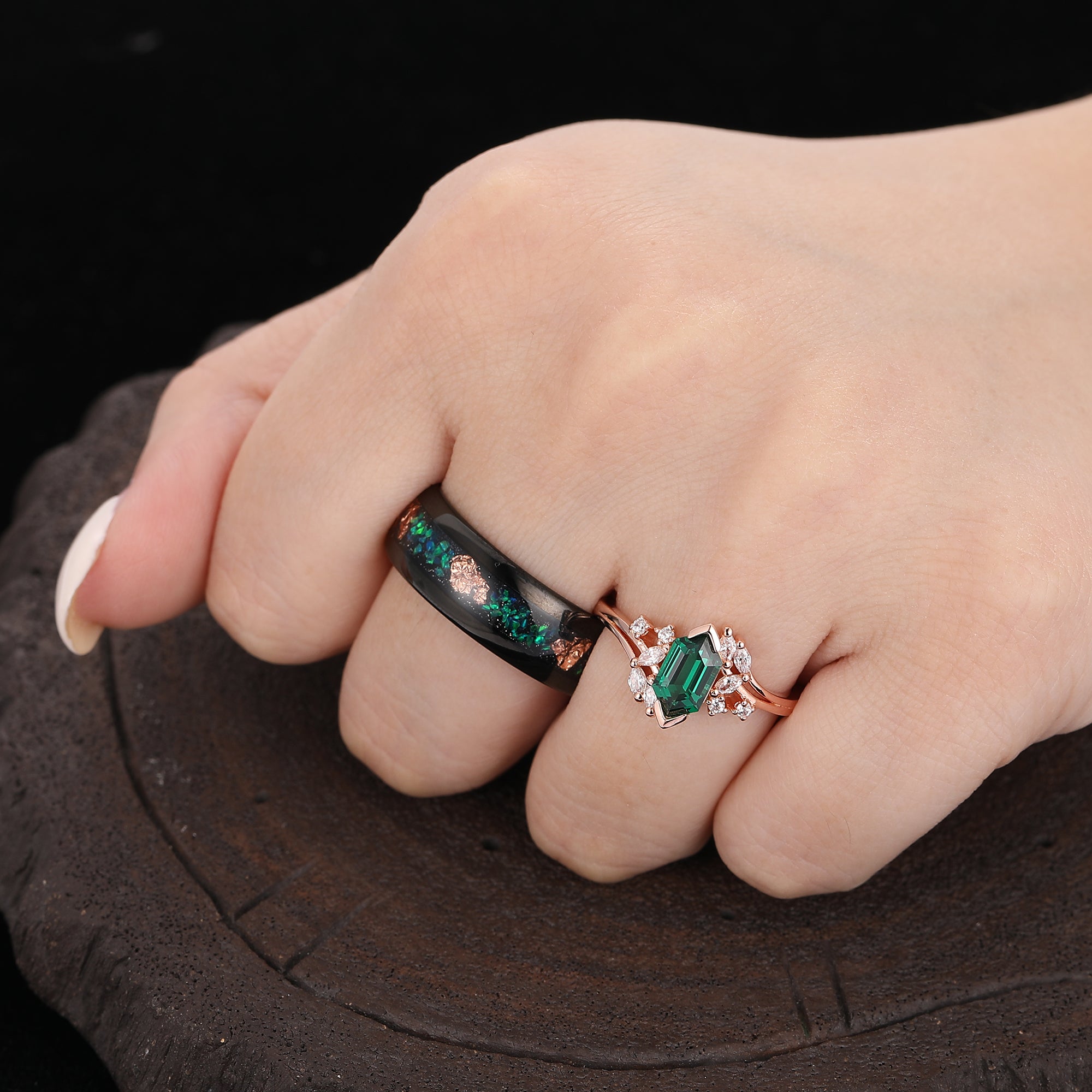 Retro Emerald Engagement Petal Promise Ring For Men For Women Green Tu