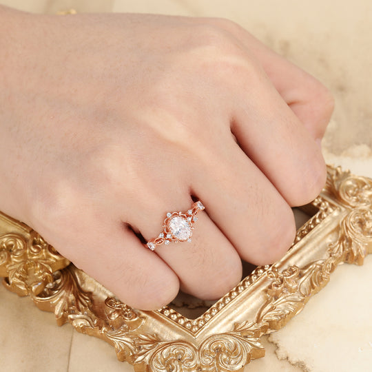 Barockinspirierter ovaler floraler Moissanit-Verlobungsring mit Milgrain, Roségold-Brautring