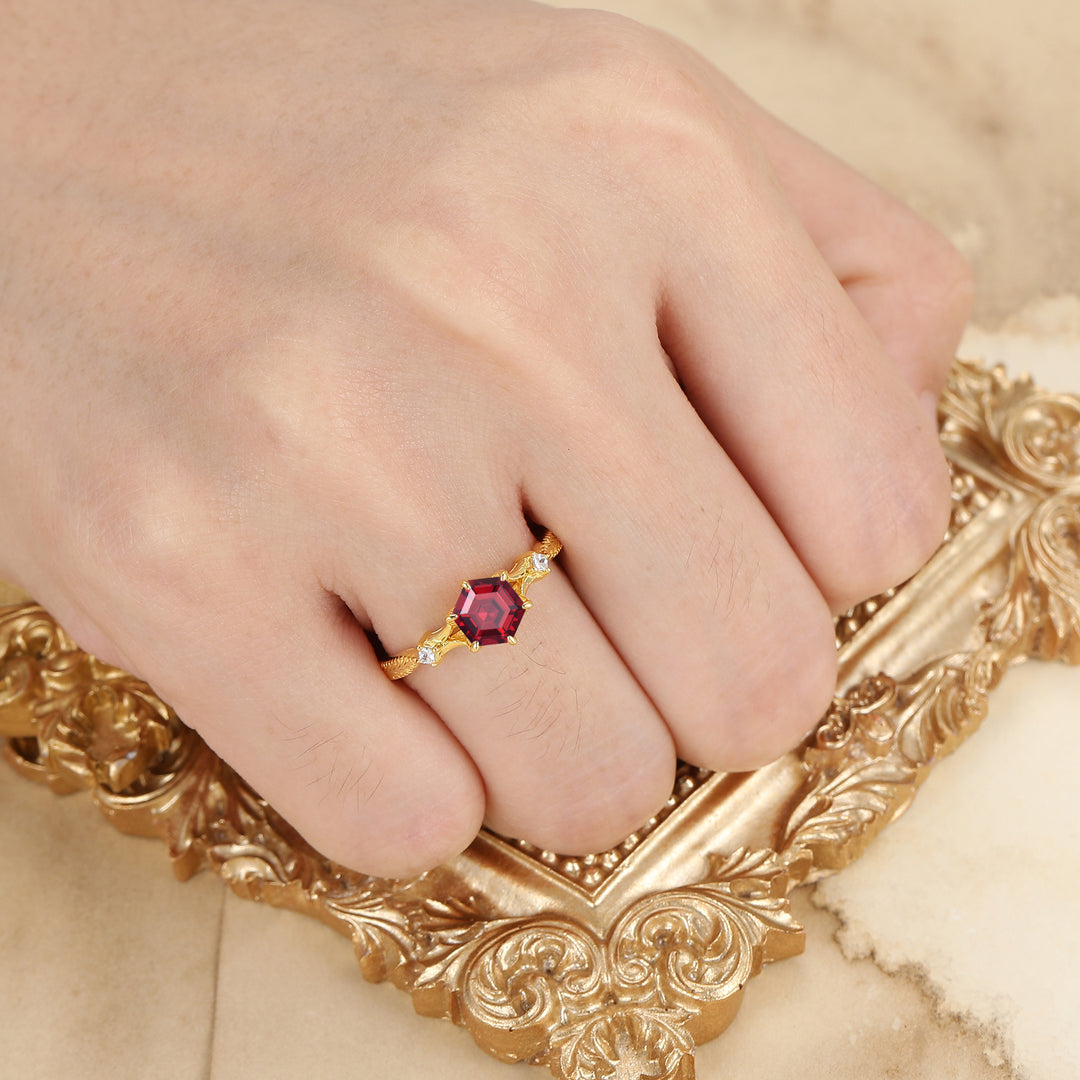 Bague Vintage Artisanale Gravée Filigrane Hexagone S925 Grenat Rouge Bague avec Accents Ensemble de Bagues